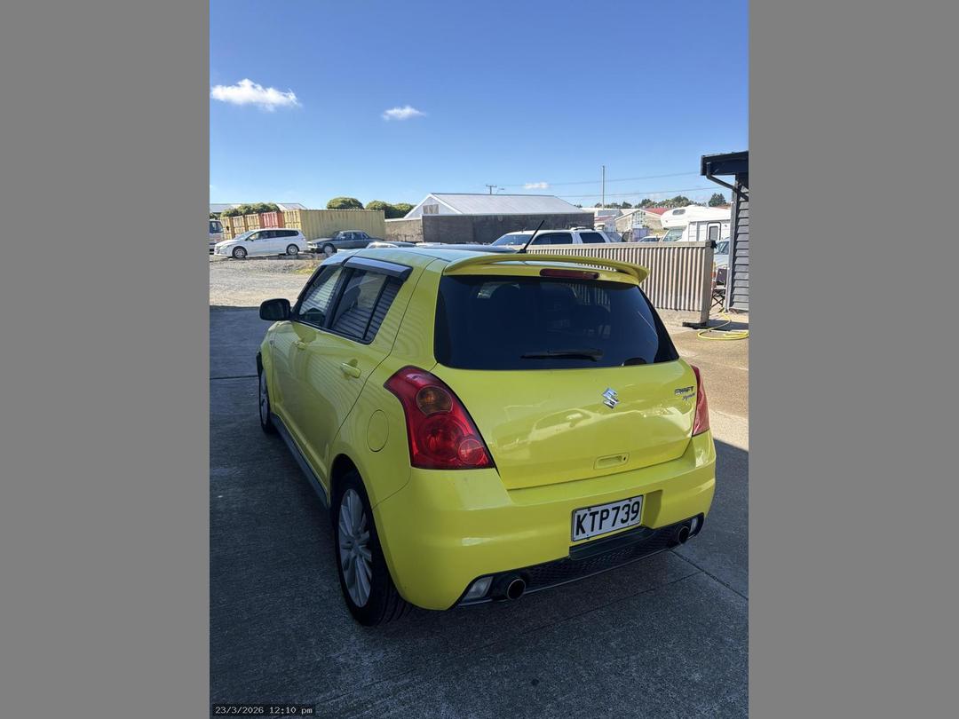 Photo '4' of Suzuki Swift