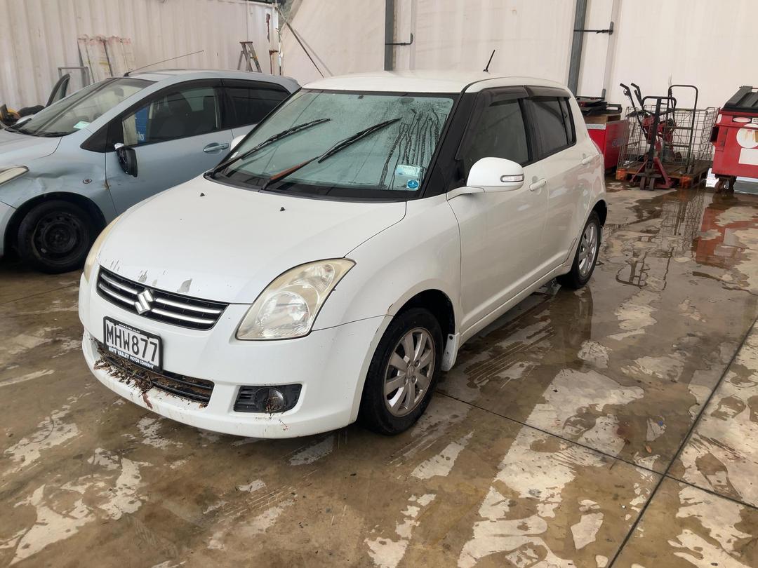 Photo '4' of Suzuki Swift