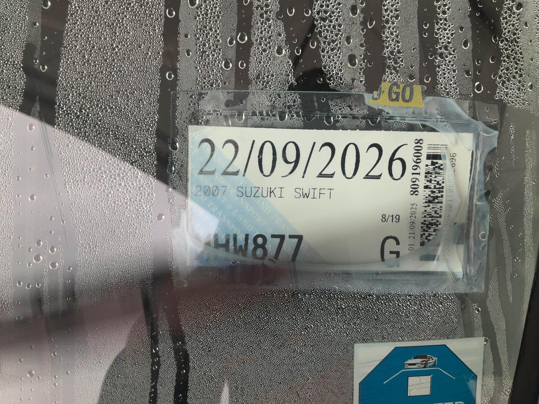 Photo '13' of Suzuki Swift