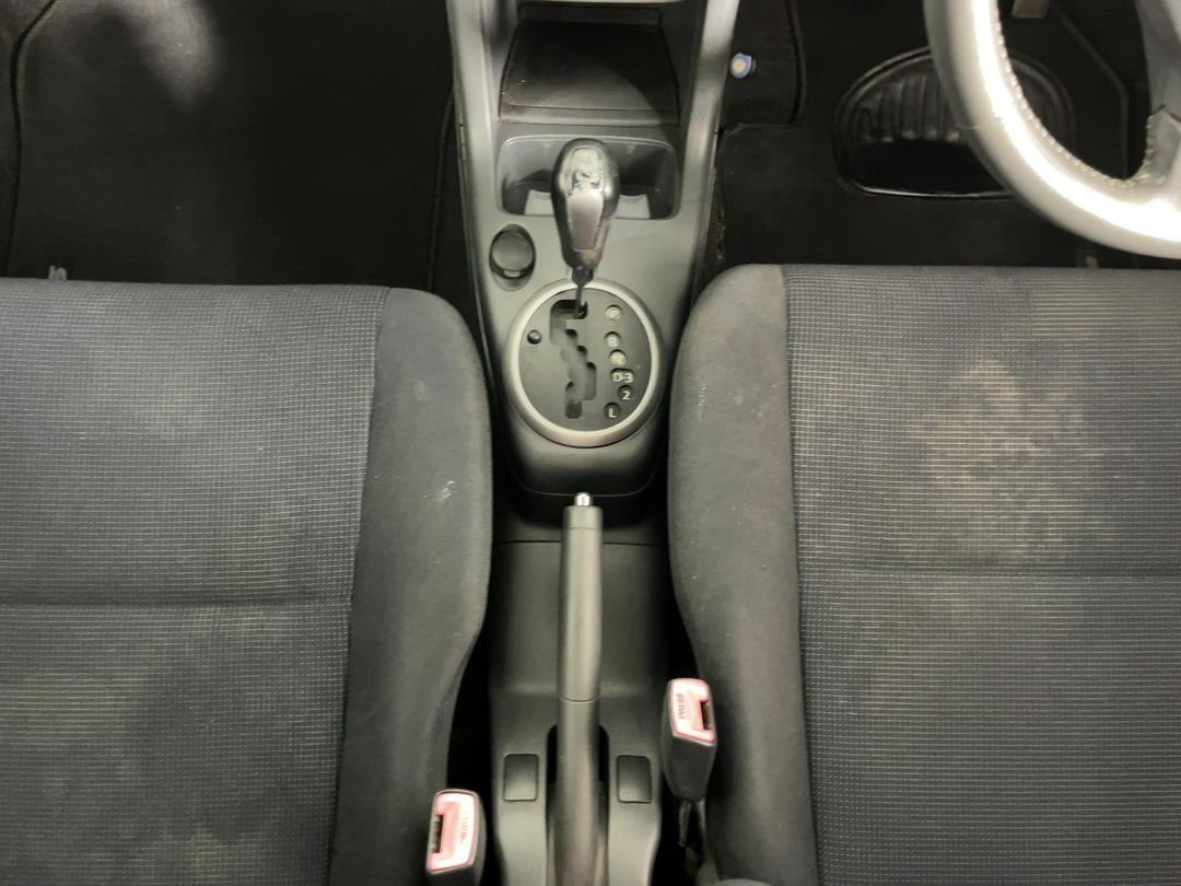 Photo '25' of Suzuki Swift