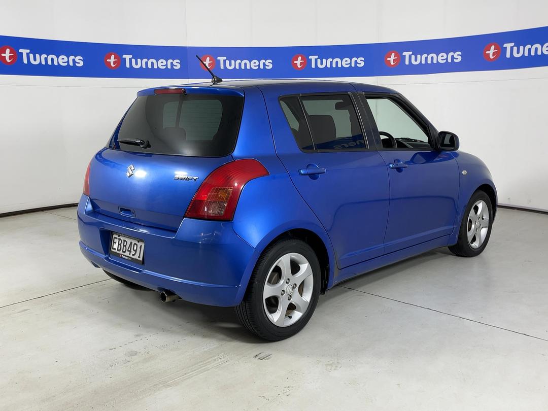 Photo '7' of Suzuki Swift