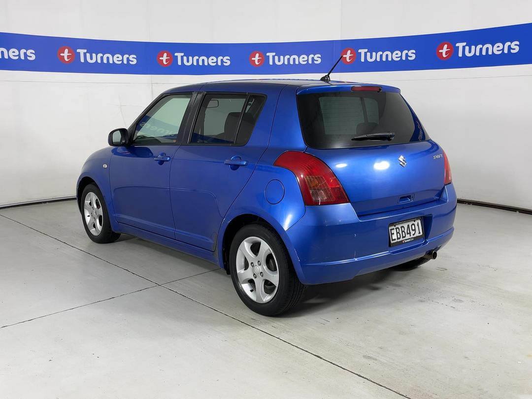 Photo '5' of Suzuki Swift