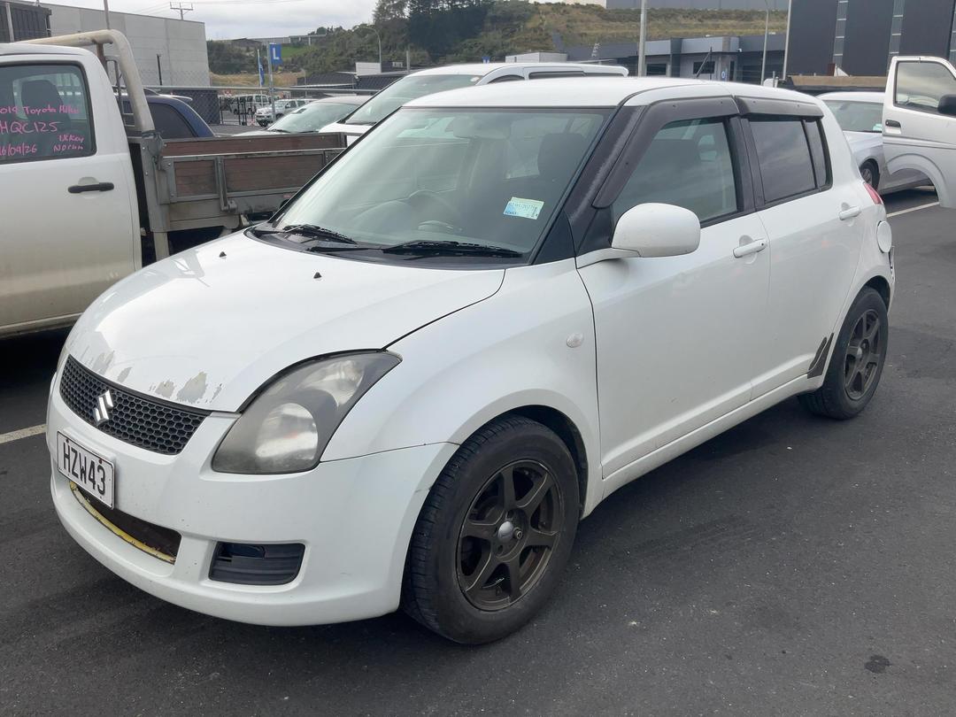 Photo '4' of Suzuki Swift Photo '4' of Suzuki Swift