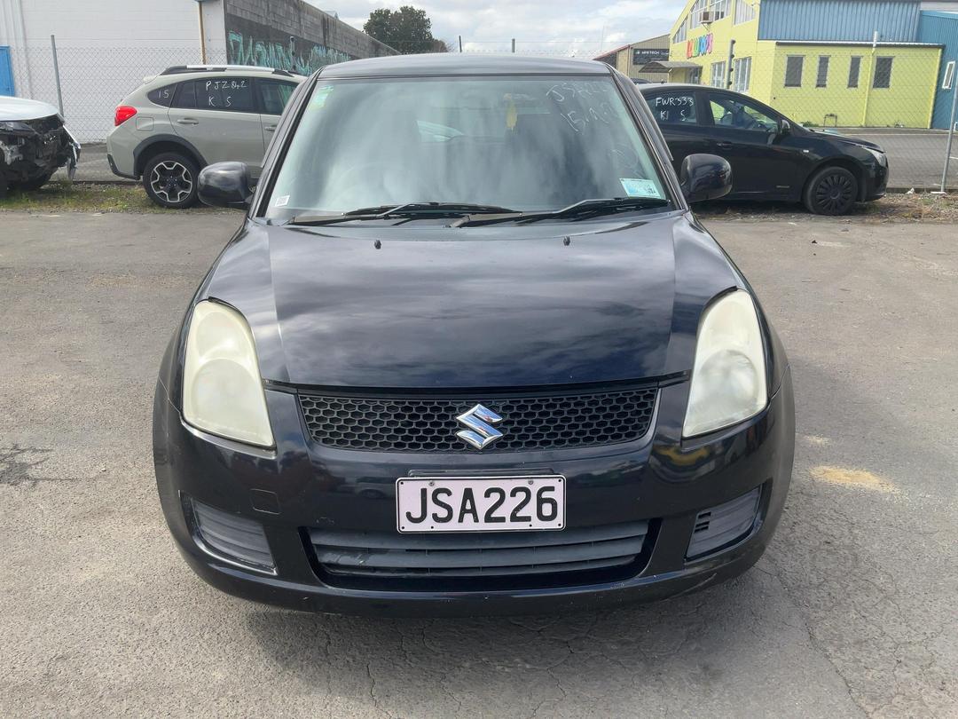 Photo '4' of Suzuki Swift