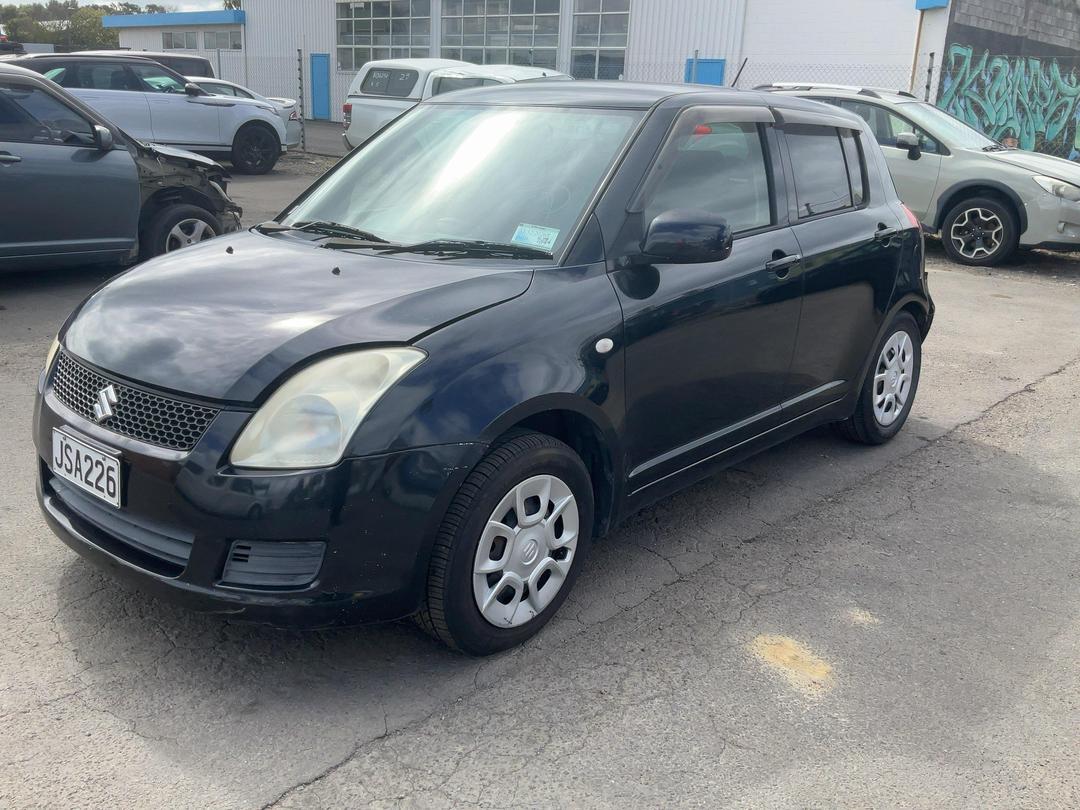 Photo '5' of Suzuki Swift