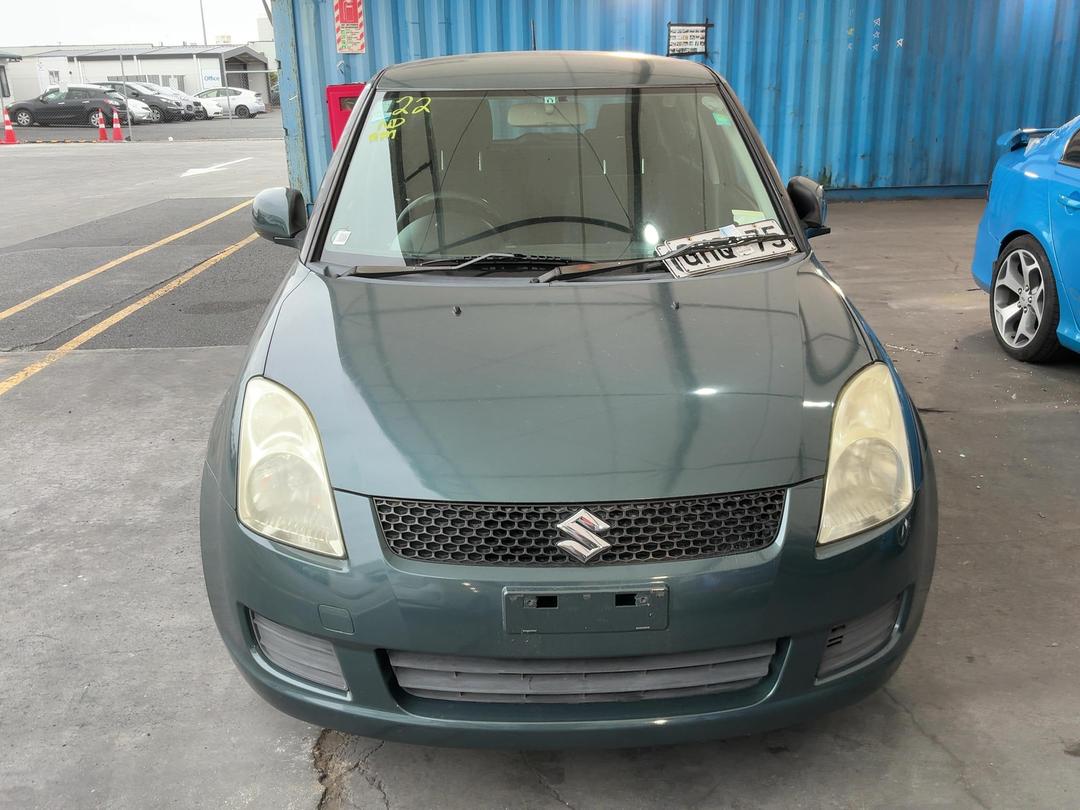 Photo '4' of Suzuki Swift Photo '4' of Suzuki Swift