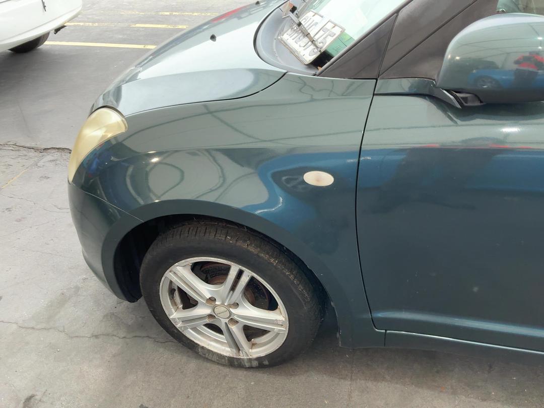 Photo '7' of Suzuki Swift Photo '7' of Suzuki Swift
