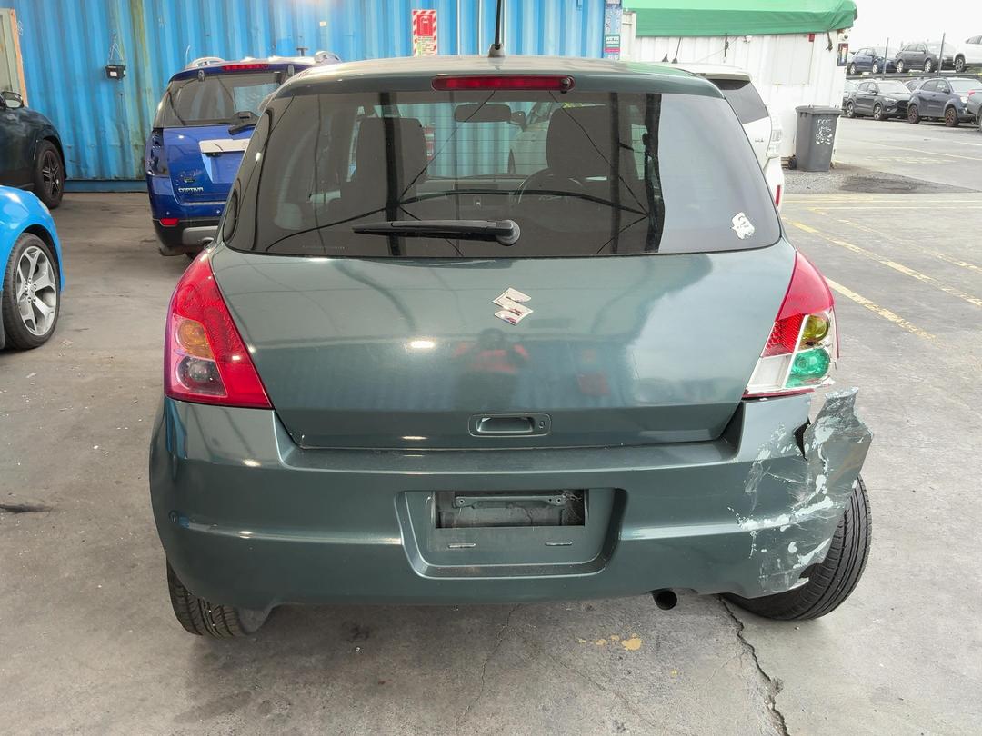 Photo '11' of Suzuki Swift Photo '11' of Suzuki Swift