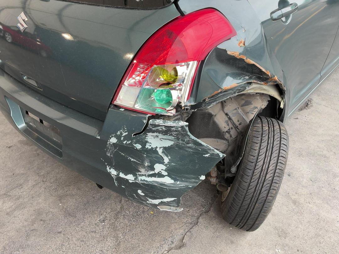 Photo '15' of Suzuki Swift Photo '15' of Suzuki Swift