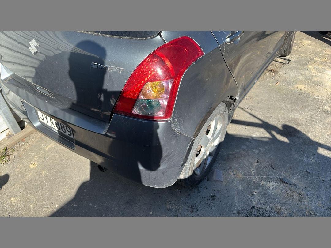 Photo '2' of Suzuki Swift