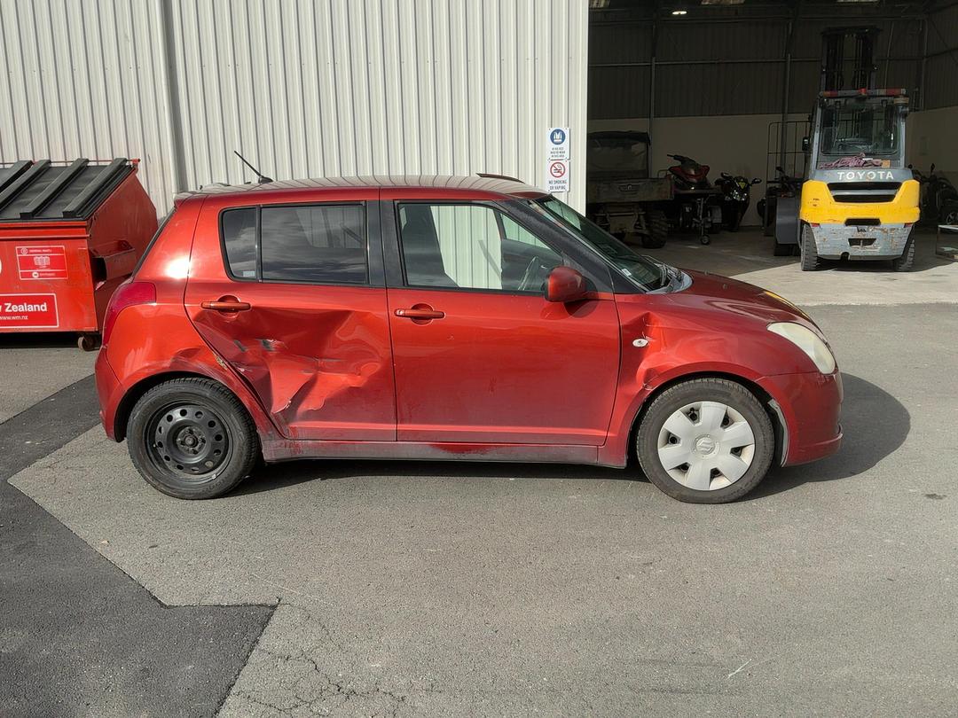 Photo '8' of Suzuki Swift XG Photo '8' of Suzuki Swift XG