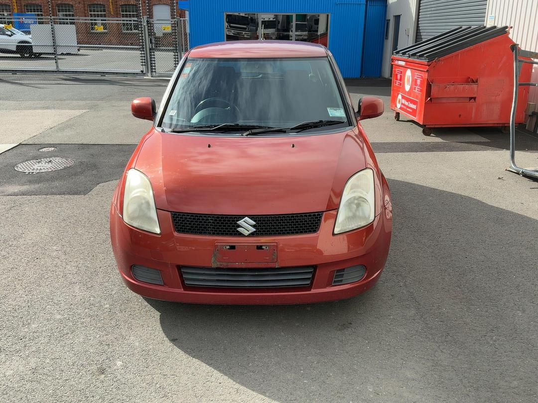 Photo '2' of Suzuki Swift XG Photo '2' of Suzuki Swift XG