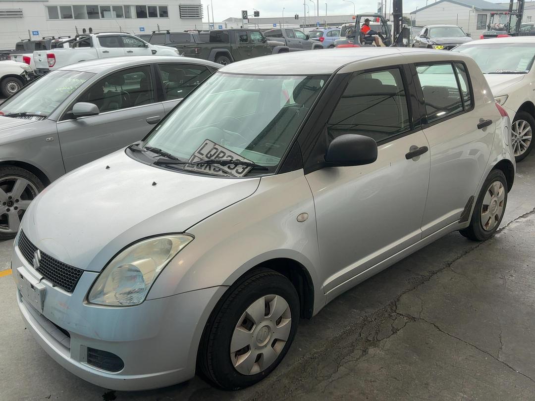 Photo '2' of Suzuki Swift Photo '2' of Suzuki Swift