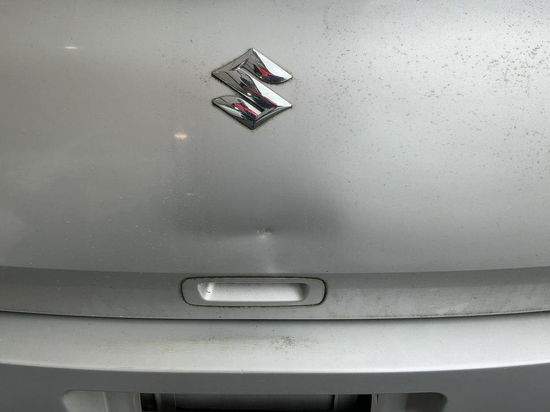 Photo '6' of Suzuki Swift Photo '6' of Suzuki Swift