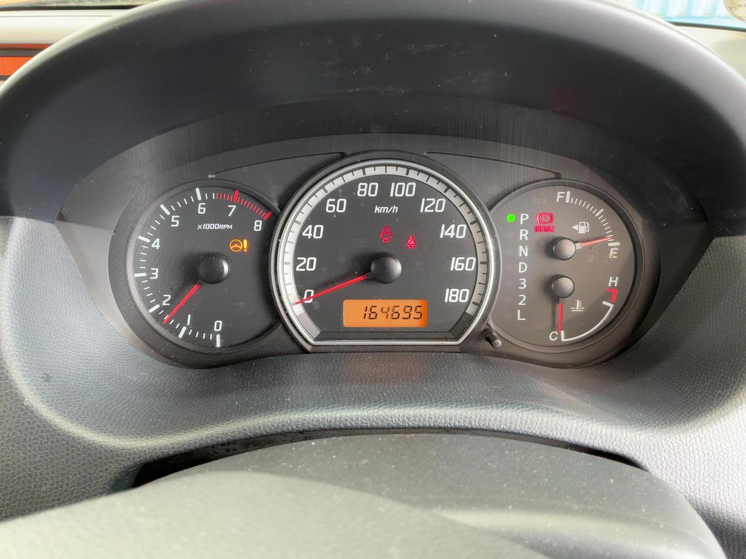 Photo '28' of Suzuki Swift