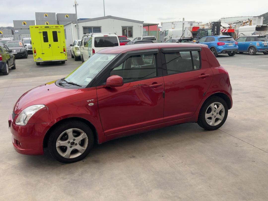 Photo '5' of Suzuki Swift Glxha2 LTD Photo '5' of Suzuki Swift Glxha2 LTD