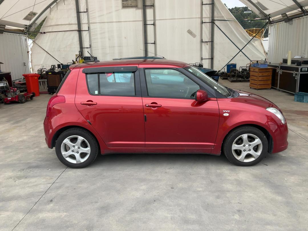 Photo '9' of Suzuki Swift Glxha2 LTD Photo '9' of Suzuki Swift Glxha2 LTD