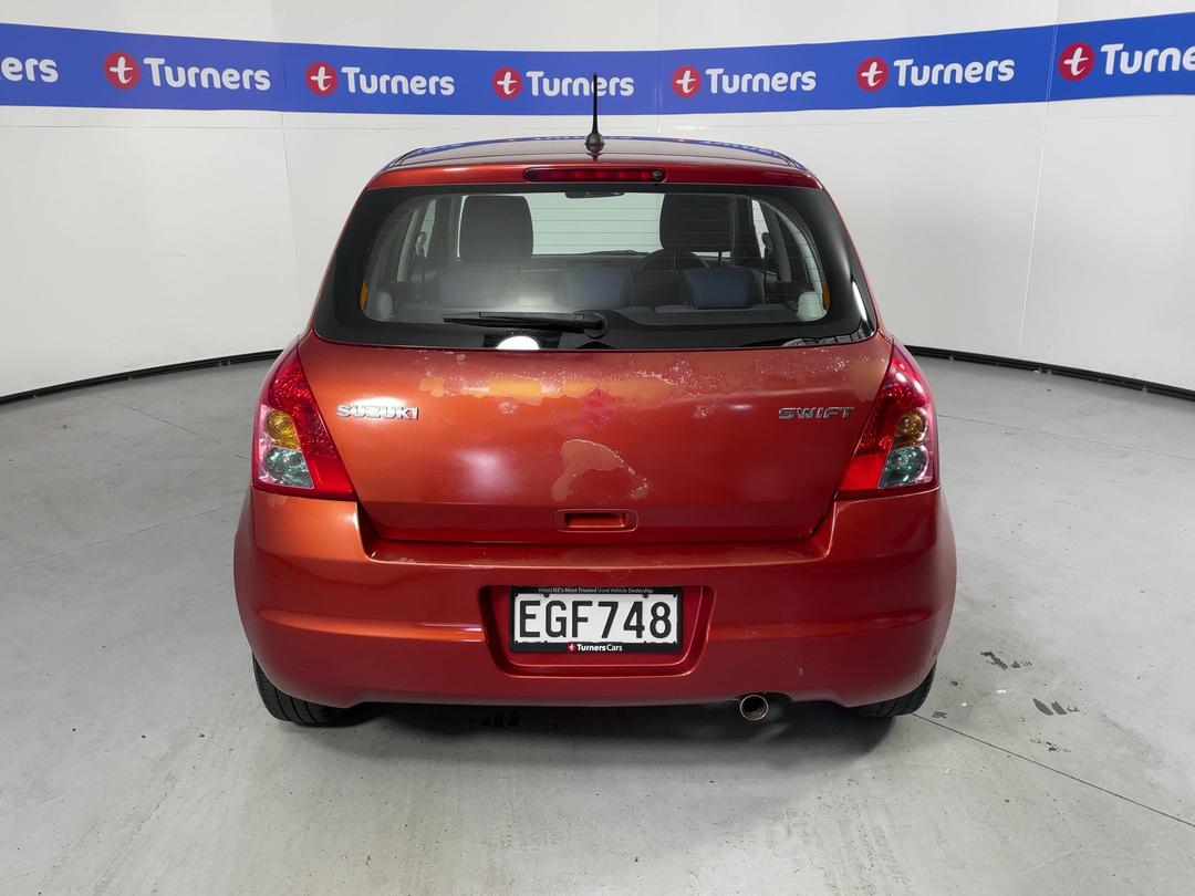 Photo '6' of Suzuki Swift