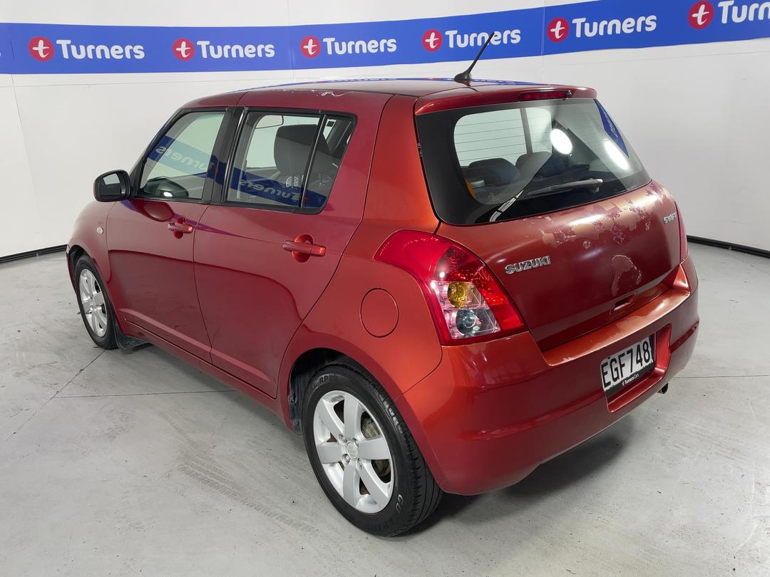 Photo '5' of Suzuki Swift