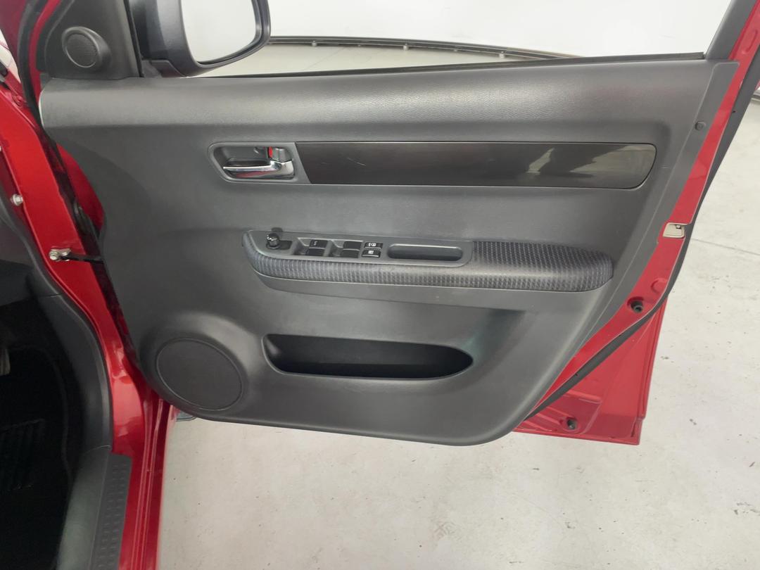 Photo '15' of Suzuki Swift