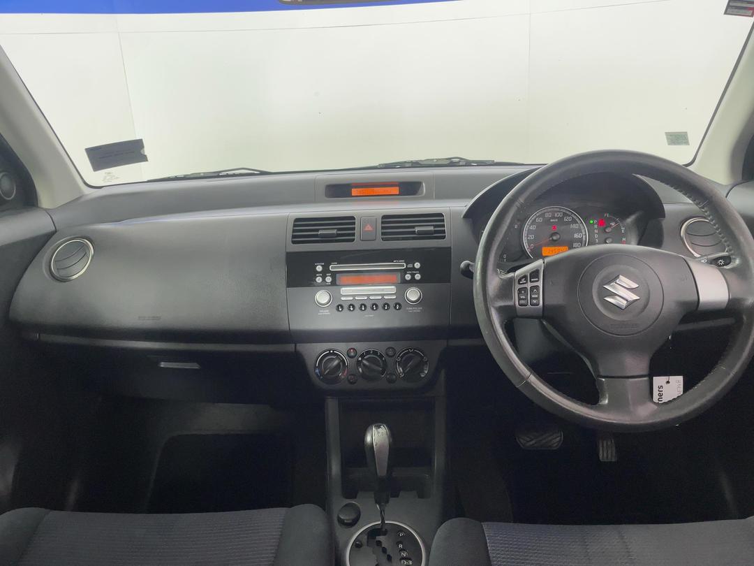 Photo '17' of Suzuki Swift