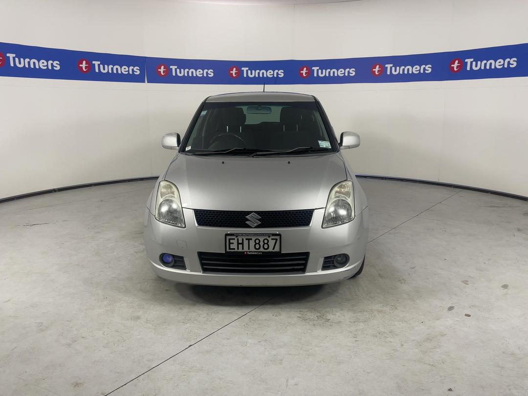 Photo '2' of Suzuki Swift