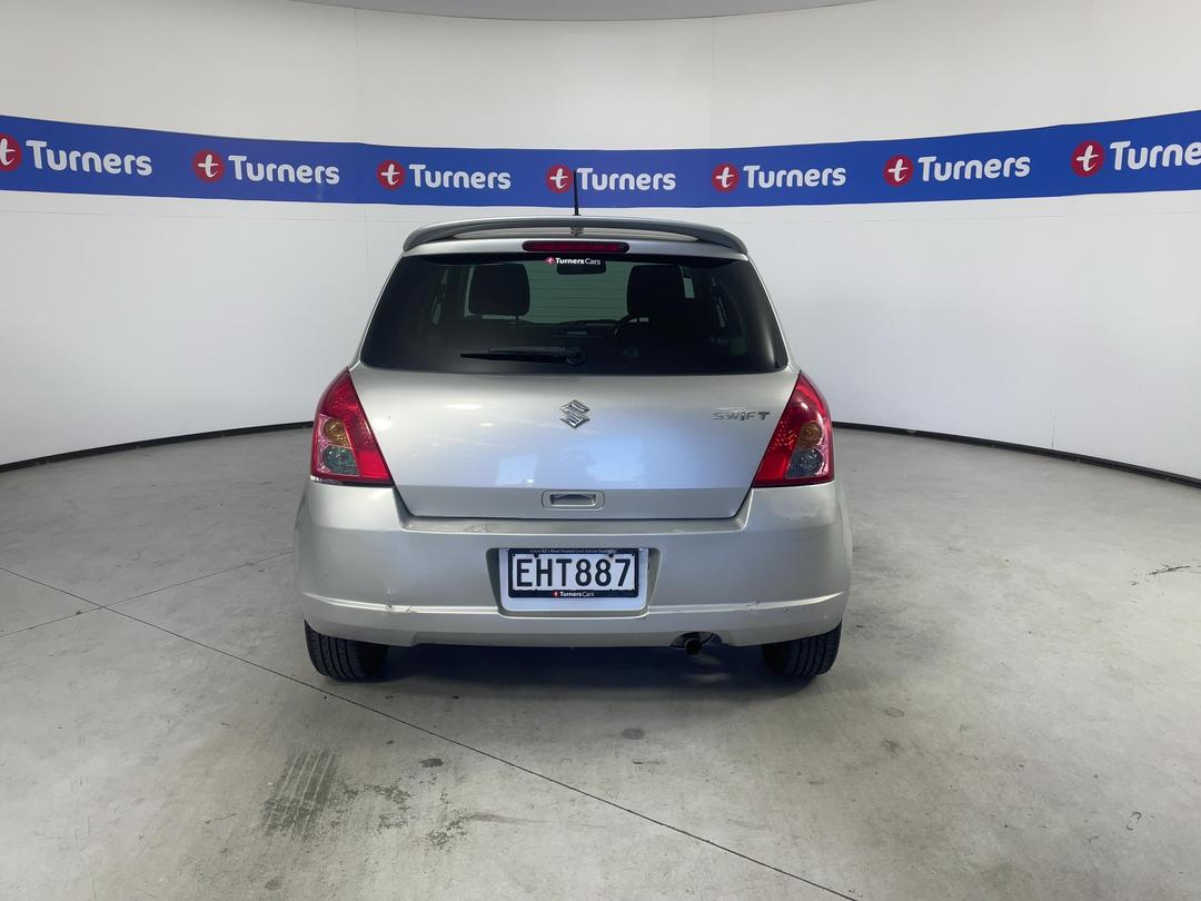 Photo '6' of Suzuki Swift