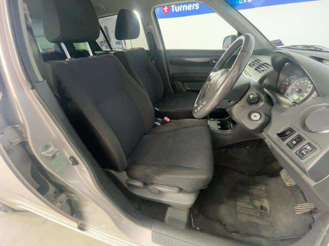 Photo '16' of Suzuki Swift