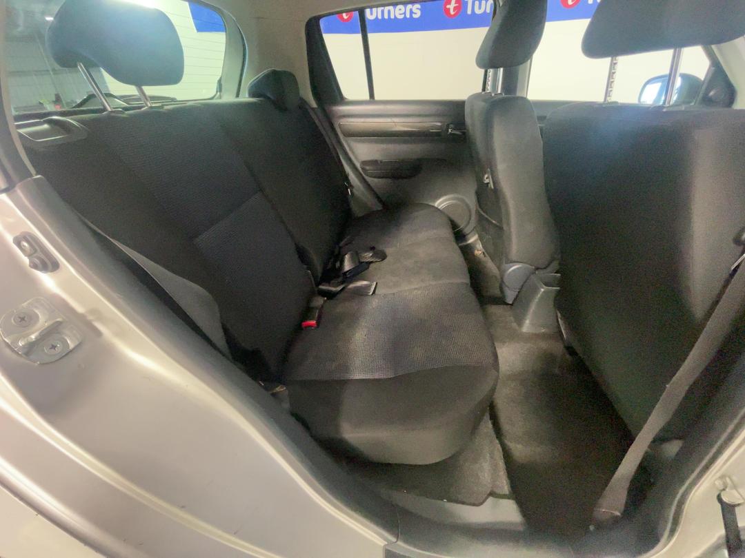 Photo '20' of Suzuki Swift