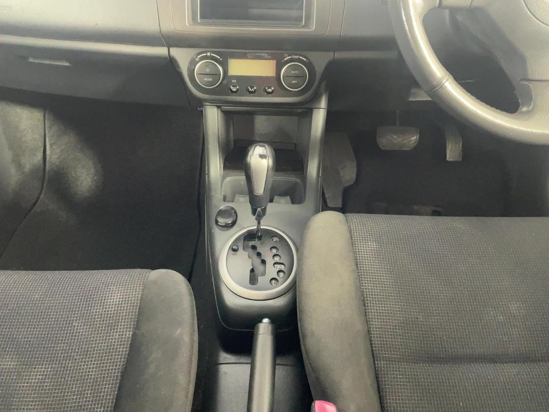 Photo '18' of Suzuki Swift