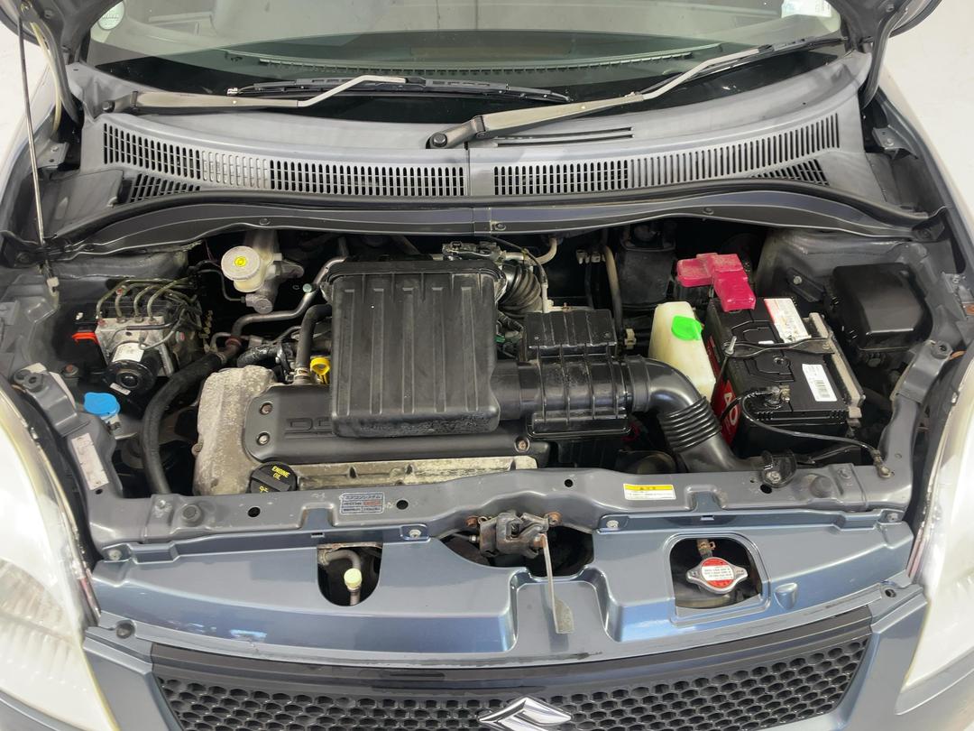 Photo '13' of Suzuki Swift