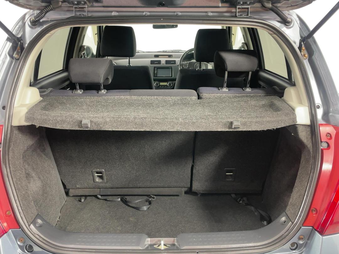 Photo '14' of Suzuki Swift