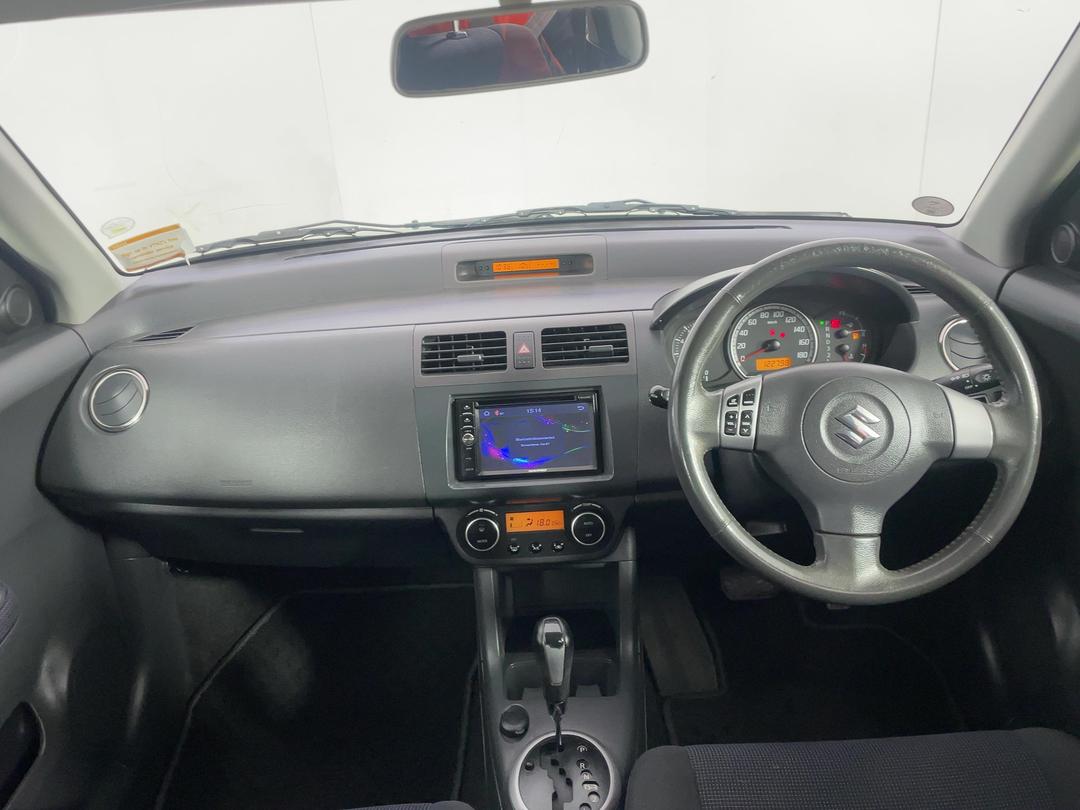 Photo '17' of Suzuki Swift