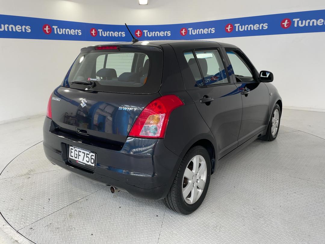 Photo '7' of Suzuki Swift