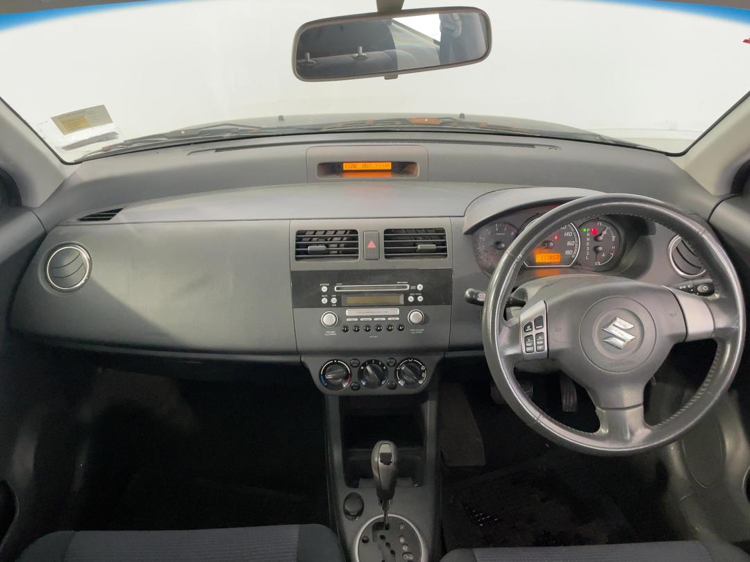 Photo '17' of Suzuki Swift