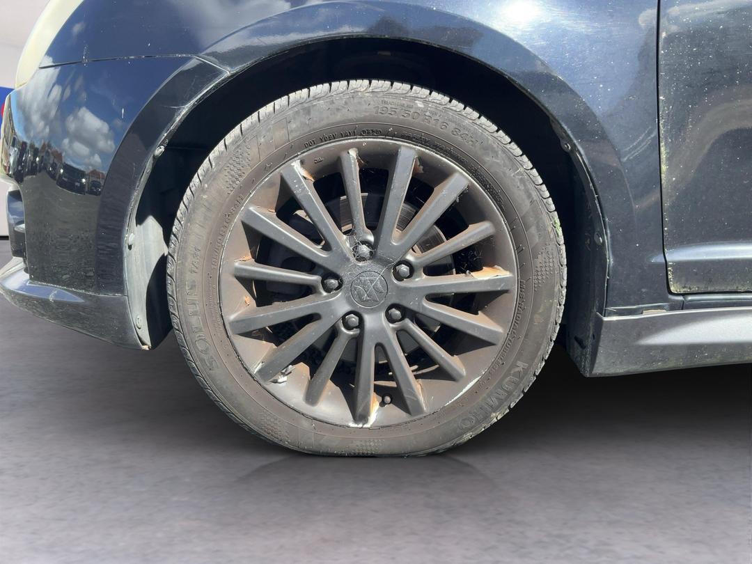 Photo '8' of Suzuki Swift Photo '8' of Suzuki Swift