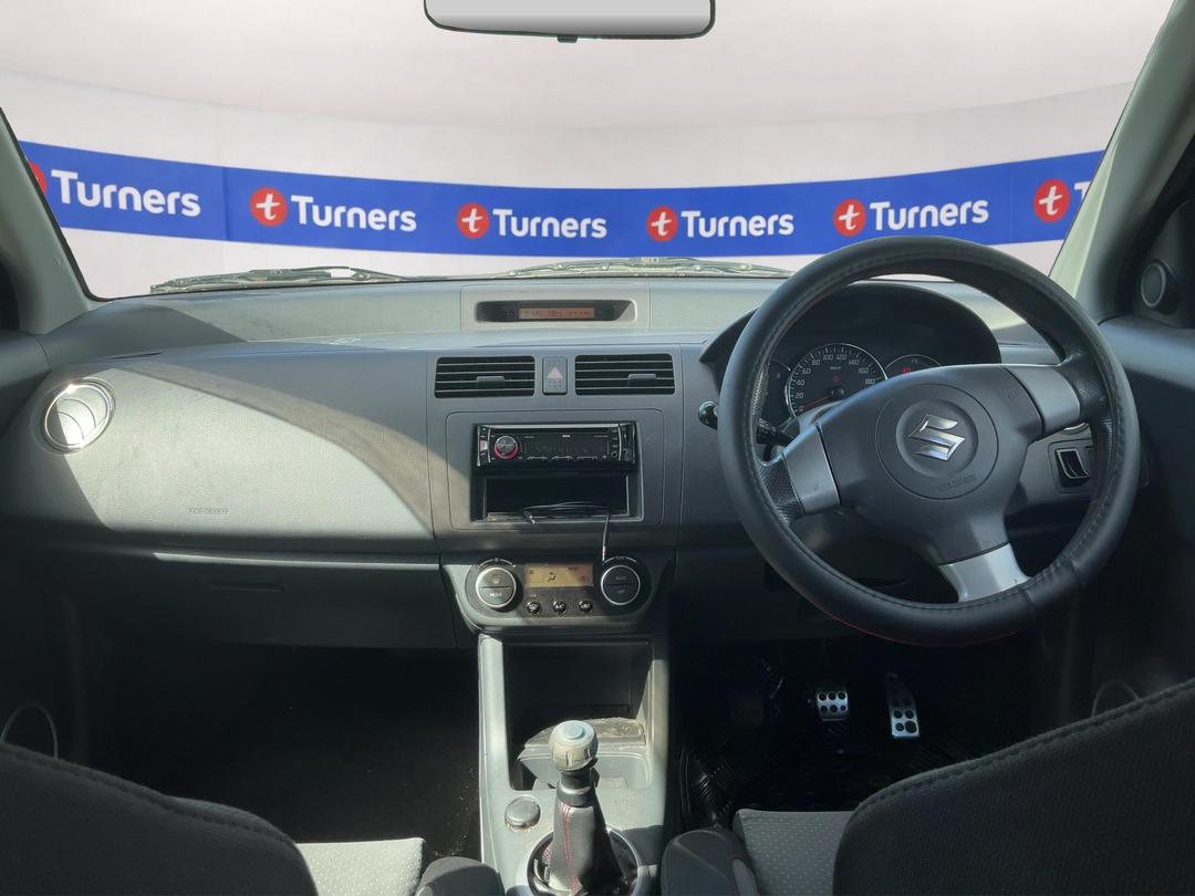 Photo '15' of Suzuki Swift Photo '15' of Suzuki Swift