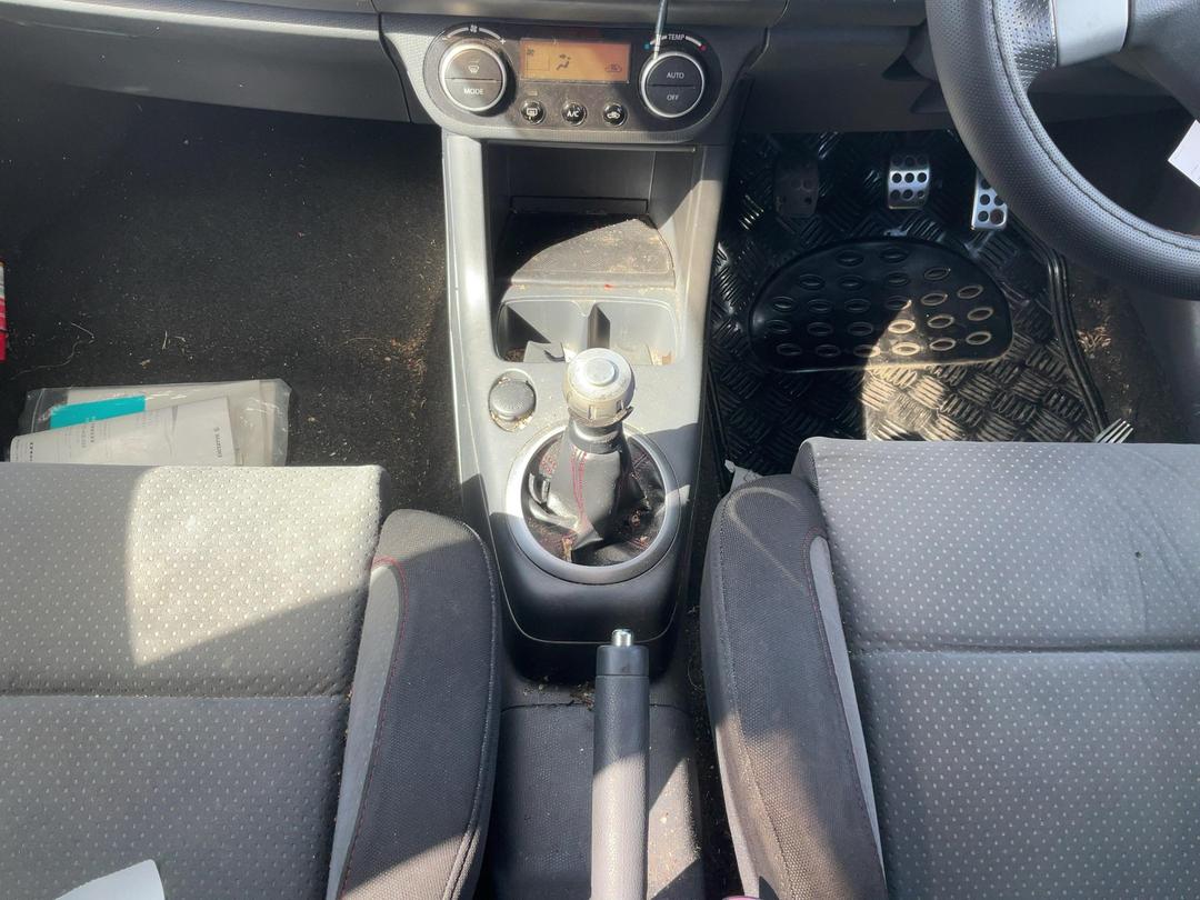 Photo '16' of Suzuki Swift Photo '16' of Suzuki Swift