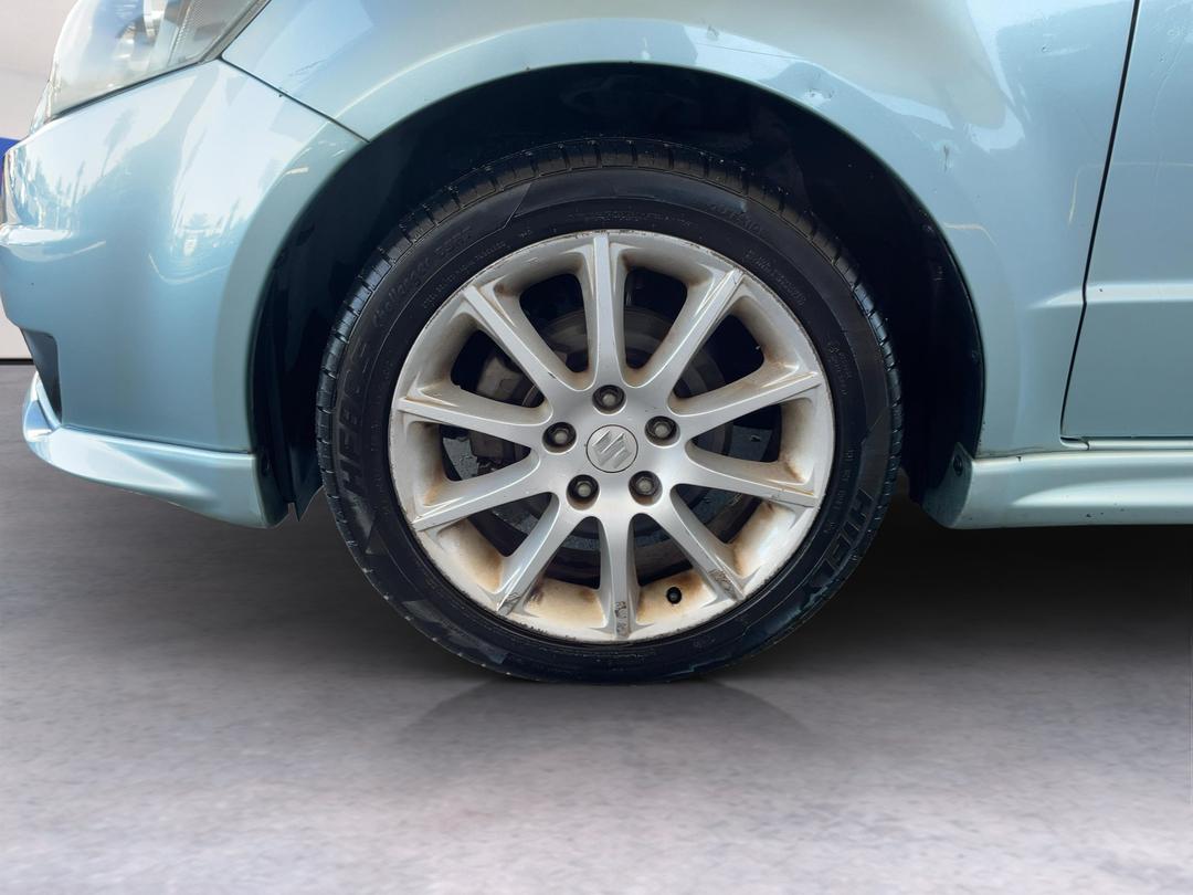 Photo '10' of Suzuki SX4