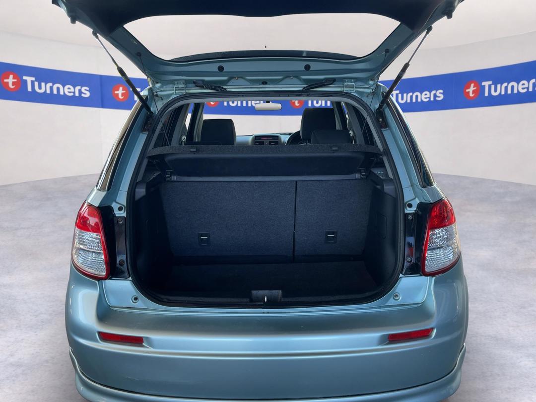 Photo '14' of Suzuki SX4