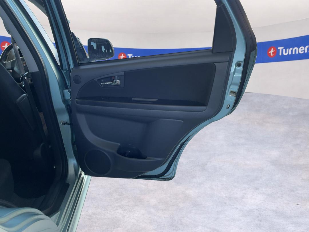 Photo '19' of Suzuki SX4