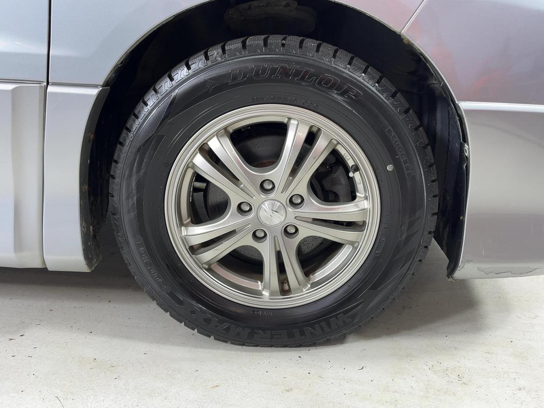 Photo '9' of Toyota Alphard