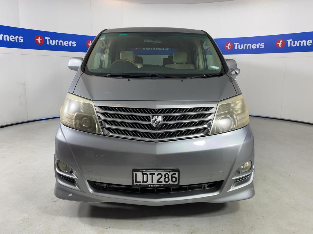 Photo '2' of Toyota Alphard