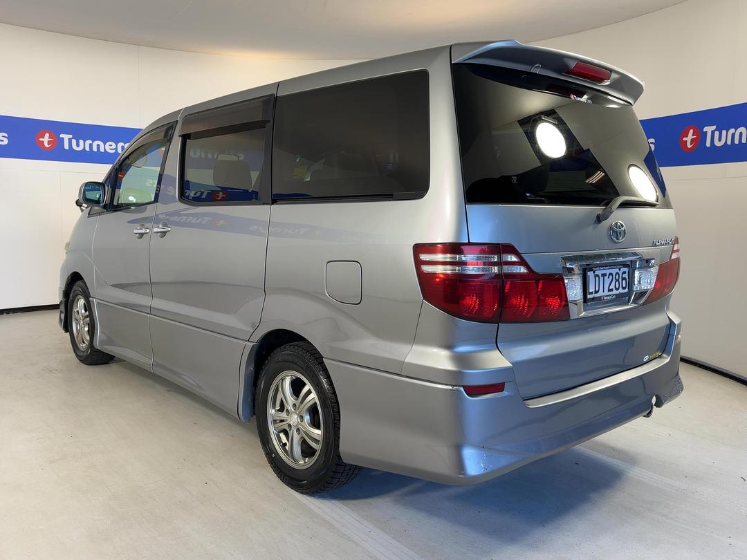 Photo '5' of Toyota Alphard