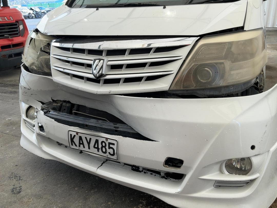 Photo '2' of Toyota Alphard G Photo '2' of Toyota Alphard G