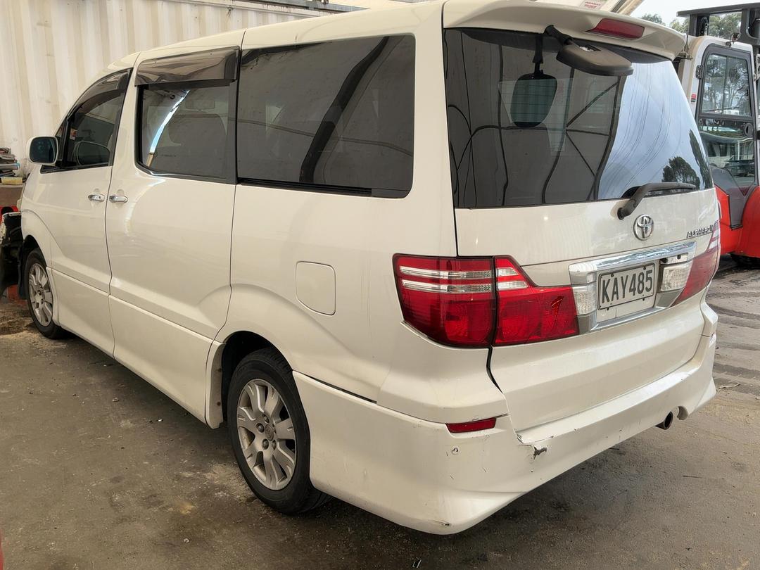 Photo '8' of Toyota Alphard G Photo '8' of Toyota Alphard G