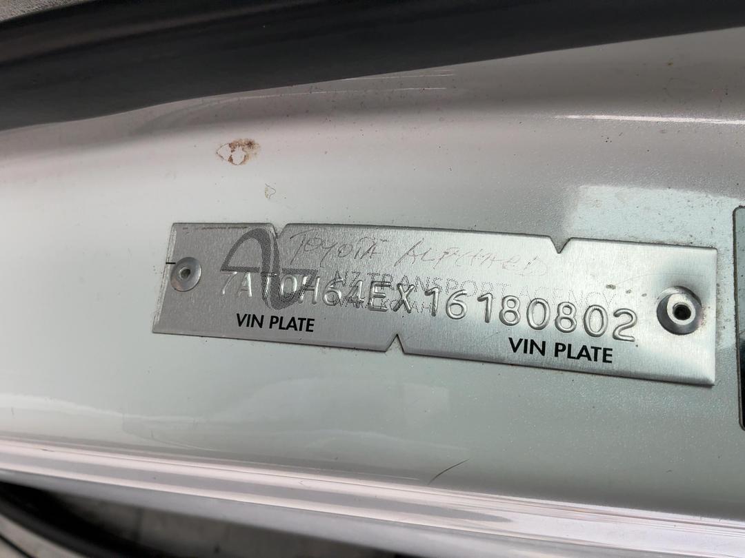Photo '18' of Toyota Alphard G Photo '18' of Toyota Alphard G
