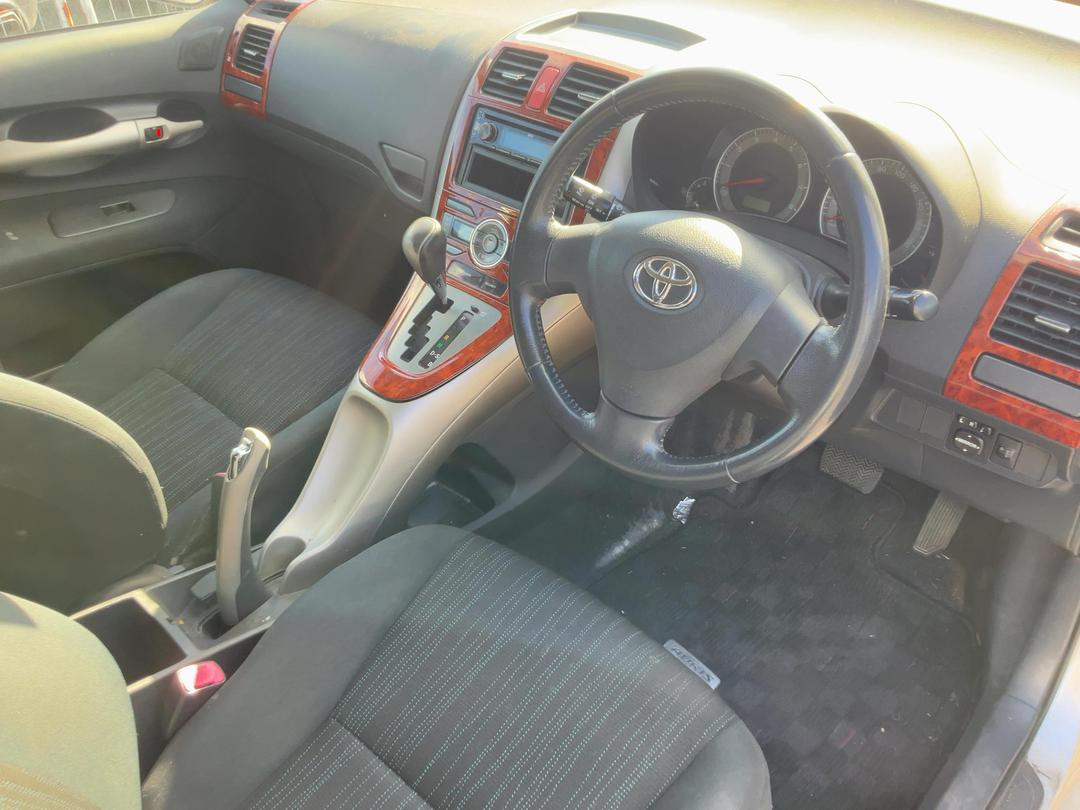 Photo '9' of Toyota Auris