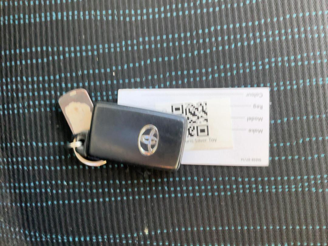 Photo '10' of Toyota Auris