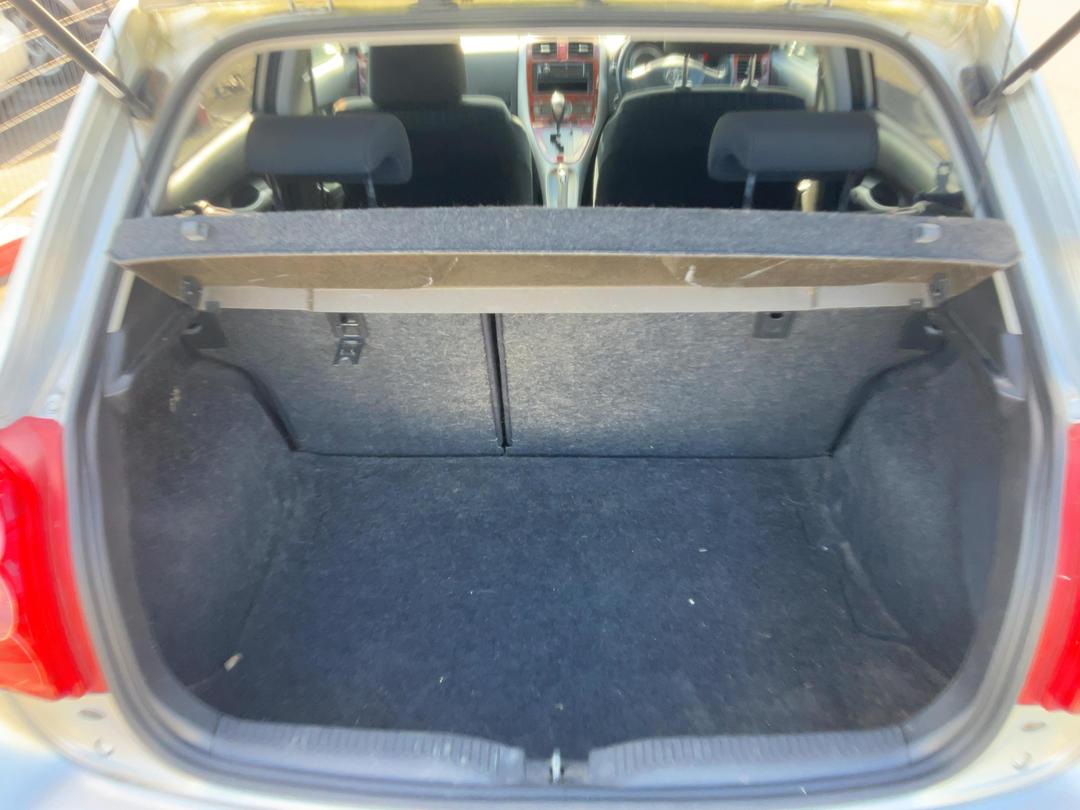 Photo '13' of Toyota Auris